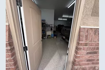 818 N 2625 W, Layton, UT 84041 - Photo 71