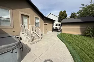 818 N 2625 W, Layton, UT 84041 - Photo 61