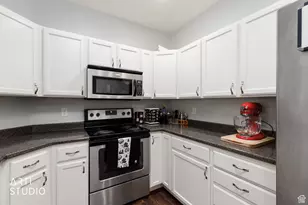 182 W Springview Dr, Saratoga Springs, UT 84045 - Photo 13