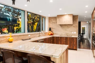 2777 E Comanche Dr S, Salt Lake City, UT 84108 - Photo 17