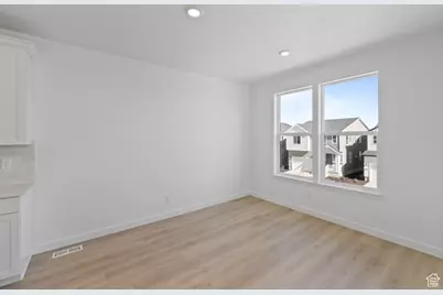 12673 S Glacier Trail Ln #127, Herriman, UT 84096 - Photo 11