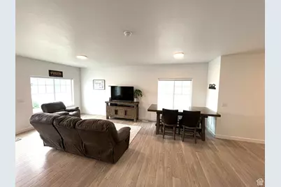 424 W Domain Ln S, Grantsville, UT 84029 - Photo 3