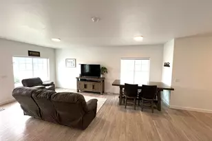 424 W Domain Ln S, Grantsville, UT 84029 - Photo 3