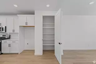 12677 S Glacier Trail Ln, Herriman, UT 84096 - Photo 11