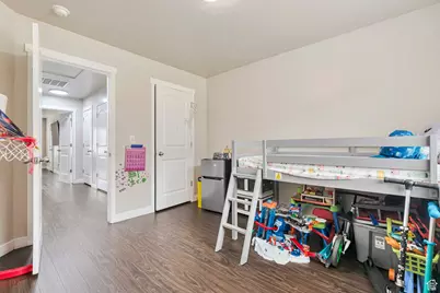 5209 W Courtly Ln, Herriman, UT 84096 - Photo 9