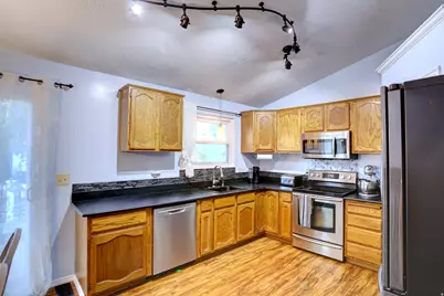 2096 N 1450 E, Layton, UT 84040 - Photo 7