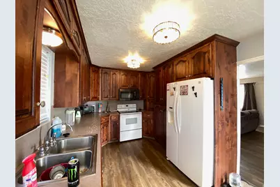 235 S 100 E, Vernal, UT 84078 - Photo 3