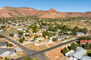 1686 S Powell Dr, Kanab, UT 84741 - Photo 3
