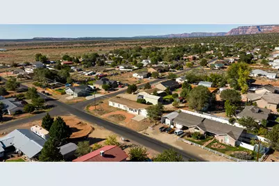 1686 S Powell Dr, Kanab, UT 84741 - Photo 39