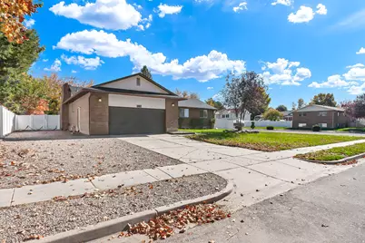 1716 N 1300 W, Clinton, UT 84015 - Photo 3