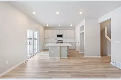 39 E Broadway Dr #1039, Saratoga Springs, UT 84045 - Photo 7