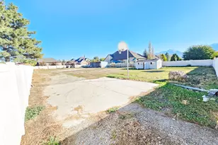 2410 W 11400 S, South Jordan, UT 84095 - Photo 17