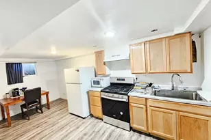 2410 W 11400 S, South Jordan, UT 84095 - Photo 11