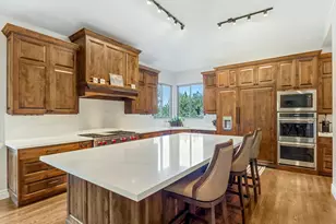 2026 E Tivoli Hills Ct, Draper, UT 84020 - Photo 9