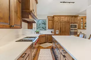 2026 E Tivoli Hills Ct, Draper, UT 84020 - Photo 11