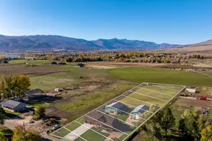 7768 E 1075 N, Huntsville, UT 84317 - Photo 73