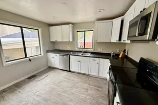 835 E Franklin St, Ogden, UT 84403 - Photo 7