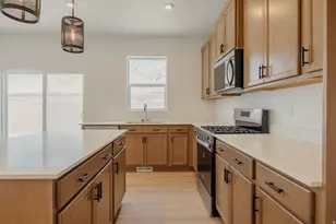 3666 N Eagle Mdws Dr, Eagle Mountain, UT 84005 - Photo 5