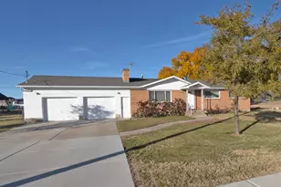 2132 W 800 N, Clinton, UT 84015 - Photo 9
