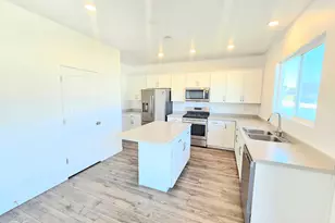 8483 N Colette St, Lake Point, UT 84074 - Photo 9