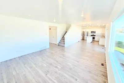 8483 N Colette St, Lake Point, UT 84074 - Photo 7