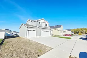 8483 N Colette St, Lake Point, UT 84074 - Photo 3