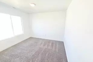 8483 N Colette St, Lake Point, UT 84074 - Photo 17