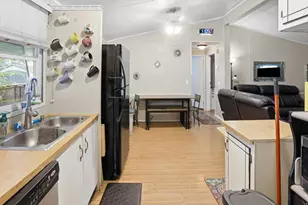 386 N Marlette Dr W, Ogden, UT 84404 - Photo 9