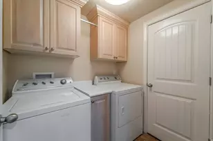 973 E Taliesen Cv, Midvale, UT 84047 - Photo 13