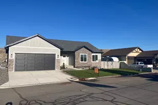 1186 Vista Ridge Dr, Santaquin, UT 84655 - Photo 1