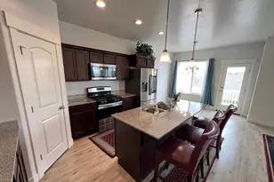 16371 S Piston Ln, Bluffdale, UT 84065 - Photo 7