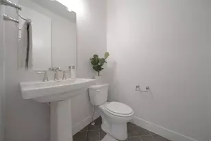 695 W Hidden Farm Dr, Farmington, UT 84025 - Photo 27