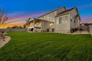 695 W Hidden Farm Dr, Farmington, UT 84025 - Photo 3