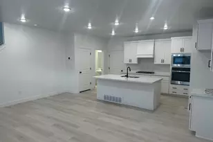 61 S Lunar Wy, Mapleton, UT 84664 - Photo 3