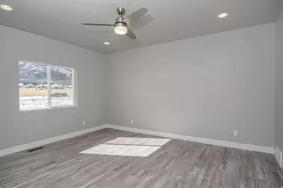 3263 W 850 N, Layton, UT 84041 - Photo 13
