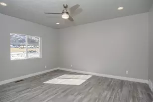 3263 W 850 N, Layton, UT 84041 - Photo 13