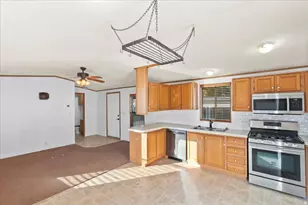 221 E Jordan View Dr S, Sandy, UT 84070 - Photo 9