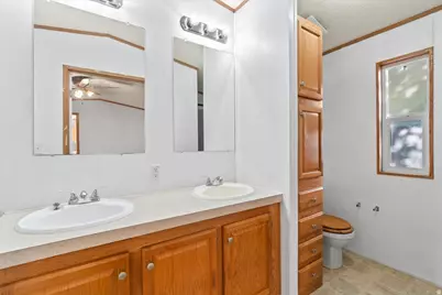 221 E Jordan View Dr S, Sandy, UT 84070 - Photo 19