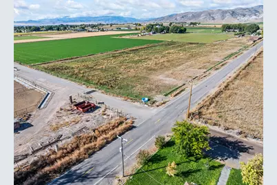 185 E 650 N #4, Central Valley, UT 84754 - Photo 3