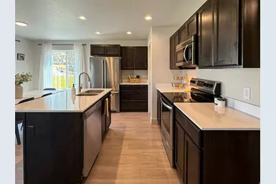 3713 S White Ash Dr, Mapleton, UT 84664 - Photo 7