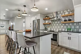 6851 S 2300 E, Cottonwood Heights, UT 84121 - Photo 11