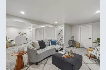 6851 S 2300 E, Cottonwood Heights, UT 84121 - Photo 33