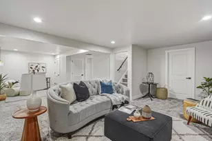 6851 S 2300 E, Cottonwood Heights, UT 84121 - Photo 33