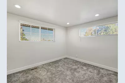 6851 S 2300 E, Cottonwood Heights, UT 84121 - Photo 25