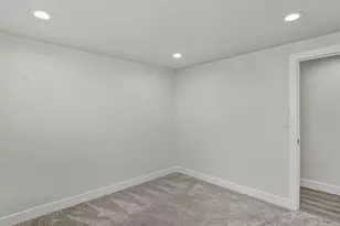 6851 S 2300 E, Cottonwood Heights, UT 84121 - Photo 27