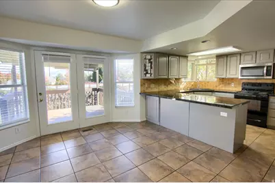 9941 S Birnam Woods Way W, South Jordan, UT 84009 - Photo 5