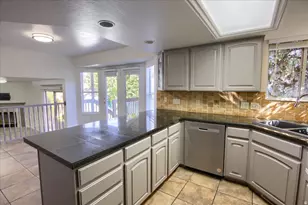 9941 S Birnam Woods Way W, South Jordan, UT 84009 - Photo 7