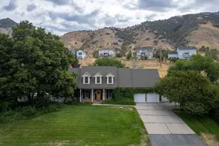 1050 S Grandview Dr E, Providence, UT 84332 - Photo 3