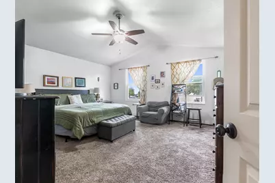 11855 S Hidden Valley Dr, Sandy, UT 84094 - Photo 17