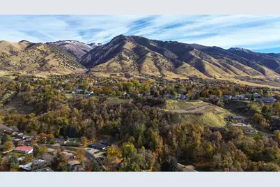 1034 Thrushwood Dr, Logan, UT 84321 - Photo 5